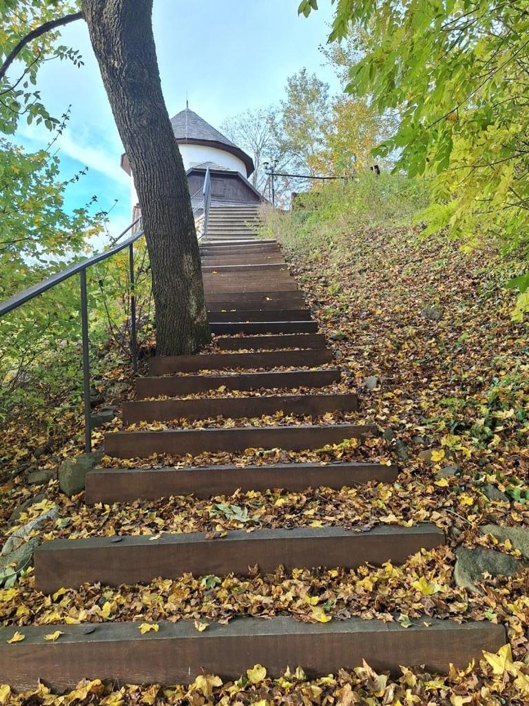 Burg Nad Banskou Stiavnicou Guest House Stiavnicke Bane Eksteriør bilde